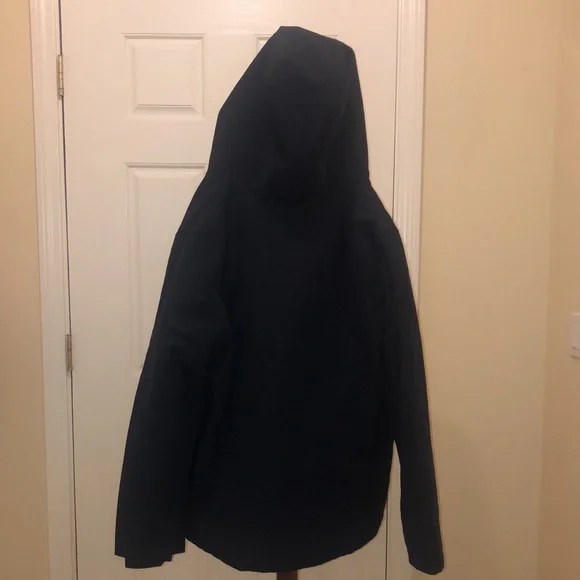 Tommy Hilfiger so soft inside 🥰  pinstripes on pockets Arm with logo! NEVER WORN - Picture 10 of 10